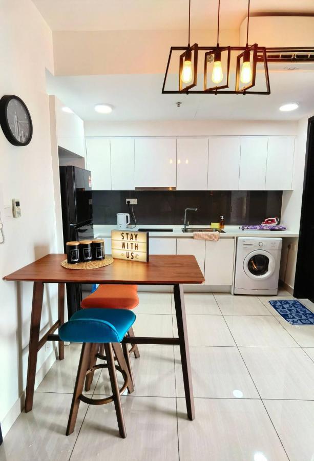 1519 Almas Suites Seaview Sunrise Netflix By Stay Nusajaya  Exterior foto
