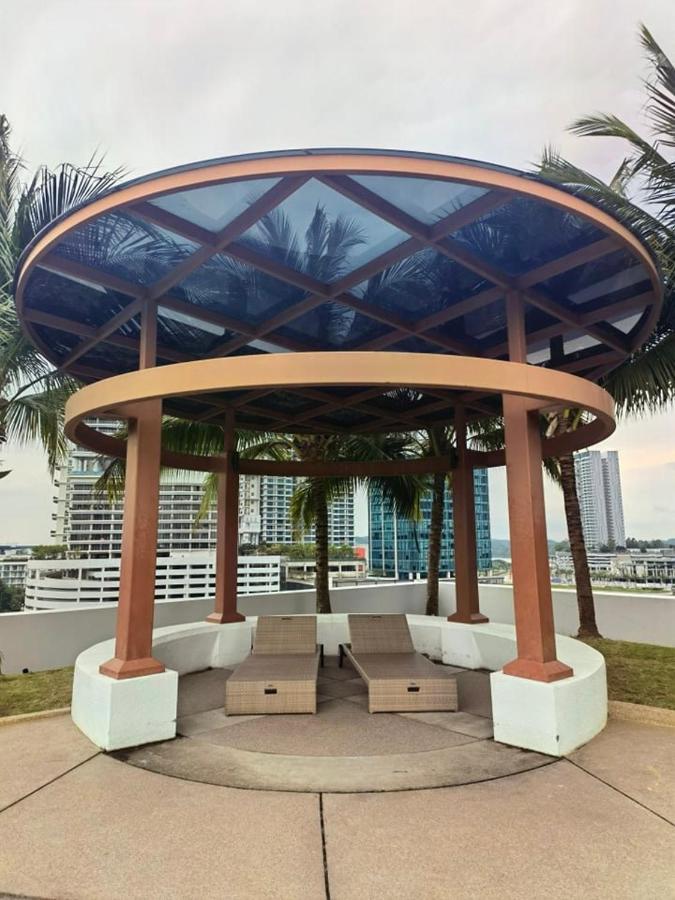 1519 Almas Suites Seaview Sunrise Netflix By Stay Nusajaya  Exterior foto